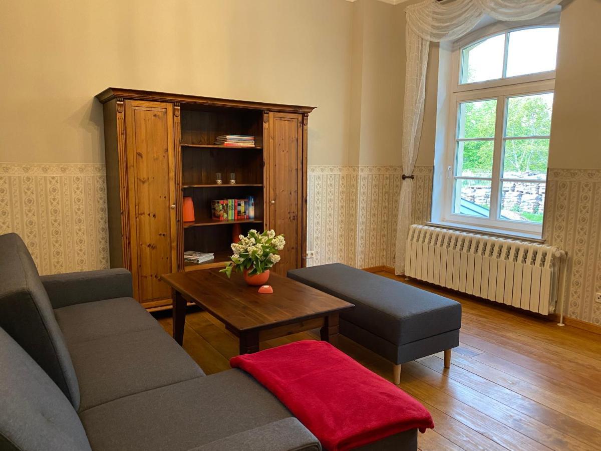 Exklusive Ferienwohnungen Im Gutshaus Viezen Bernitt Extérieur photo