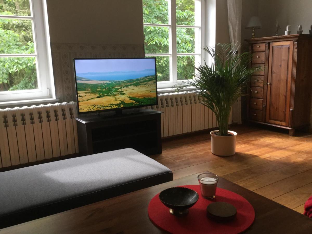 Exklusive Ferienwohnungen Im Gutshaus Viezen Bernitt Extérieur photo